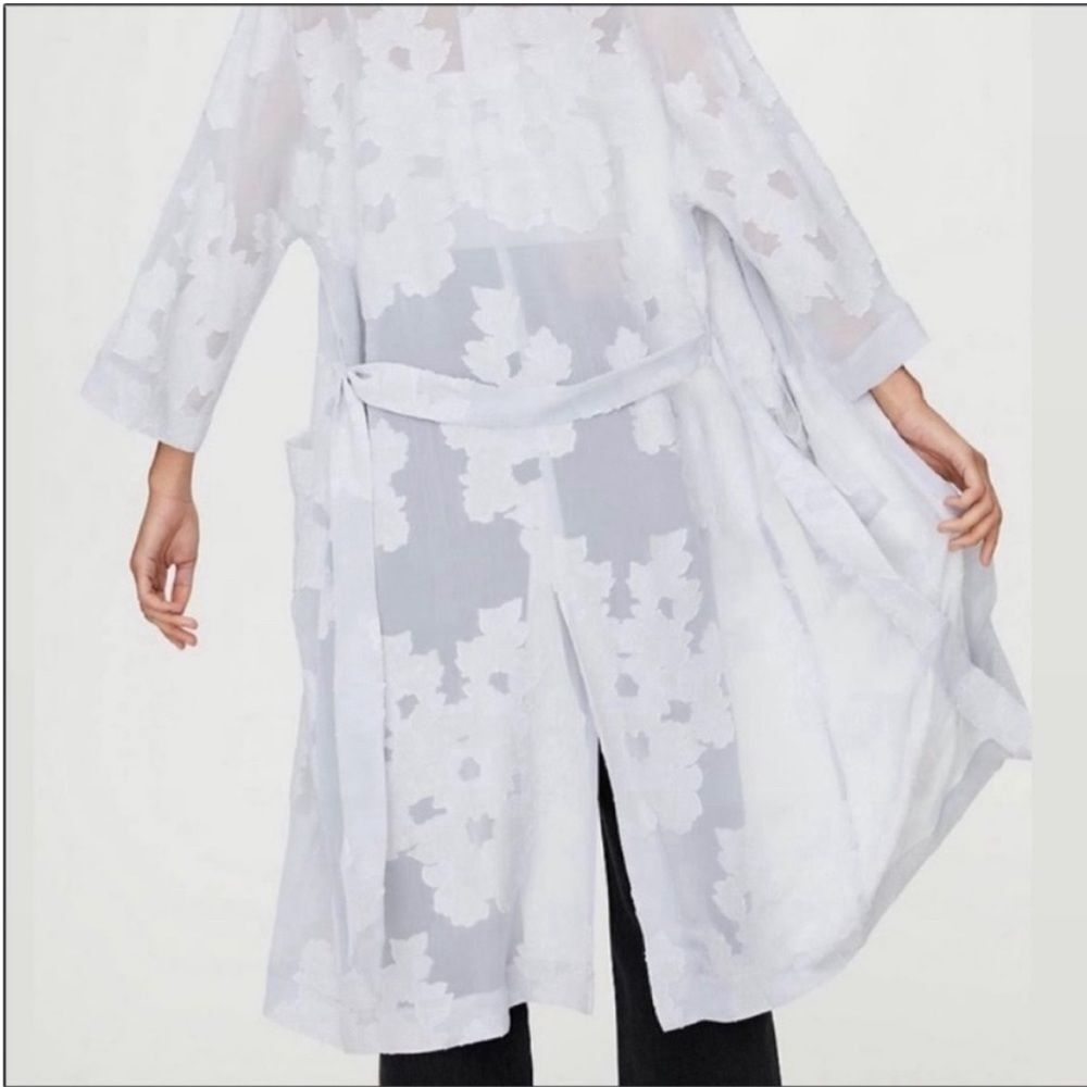 Aritzia Wilfred Durante Long Robe Jacket Jacquard Floral in White Size xs
